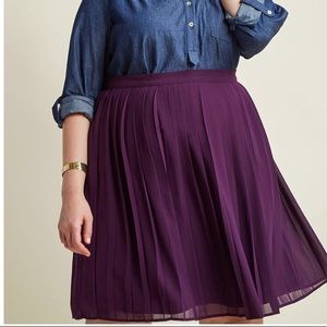 Pleated Chiffon A-Line Skirt in Violet